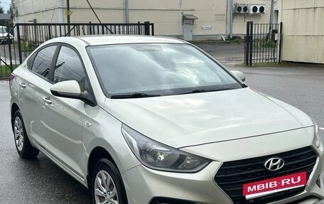 Hyundai Solaris II рестайлинг, 2019 год, 990 000 рублей, 3 фотография