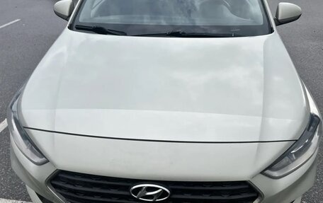 Hyundai Solaris II рестайлинг, 2019 год, 990 000 рублей, 6 фотография