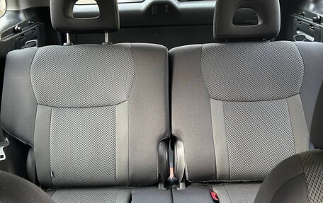 Toyota RAV4, 2004 год, 950 000 рублей, 14 фотография