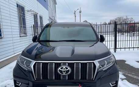 Toyota Land Cruiser Prado 150 рестайлинг 2, 2018 год, 5 500 000 рублей, 2 фотография
