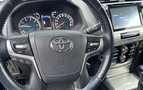 Toyota Land Cruiser Prado 150 рестайлинг 2, 2018 год, 5 500 000 рублей, 23 фотография