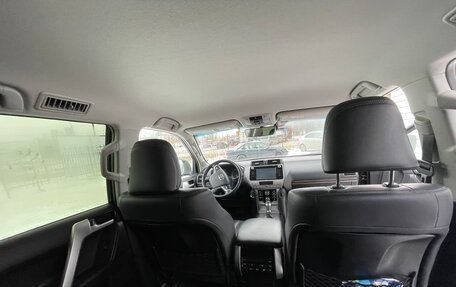 Toyota Land Cruiser Prado 150 рестайлинг 2, 2018 год, 5 500 000 рублей, 21 фотография