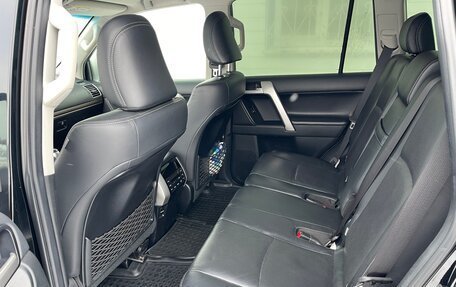 Toyota Land Cruiser Prado 150 рестайлинг 2, 2018 год, 5 500 000 рублей, 28 фотография