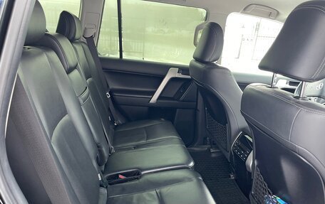 Toyota Land Cruiser Prado 150 рестайлинг 2, 2018 год, 5 500 000 рублей, 29 фотография