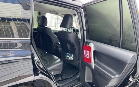 Toyota Land Cruiser Prado 150 рестайлинг 2, 2018 год, 5 500 000 рублей, 31 фотография