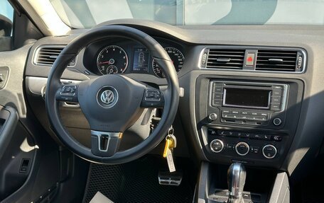 Volkswagen Jetta VI, 2013 год, 997 000 рублей, 14 фотография