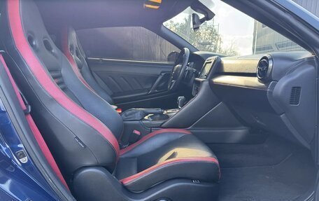 Nissan GT-R, 2017 год, 7 750 000 рублей, 18 фотография