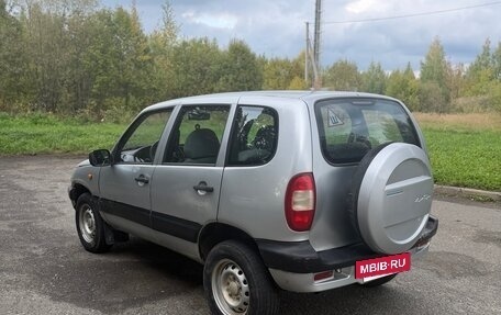 Chevrolet Niva I рестайлинг, 2004 год, 200 000 рублей, 4 фотография