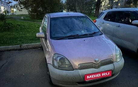 Toyota Vitz, 1999 год, 300 000 рублей, 1 фотография