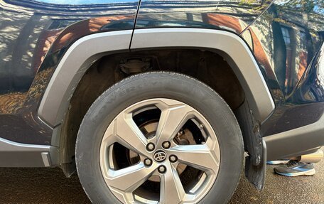 Toyota RAV4, 2019 год, 2 500 000 рублей, 15 фотография