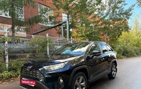 Toyota RAV4, 2019 год, 2 500 000 рублей, 23 фотография
