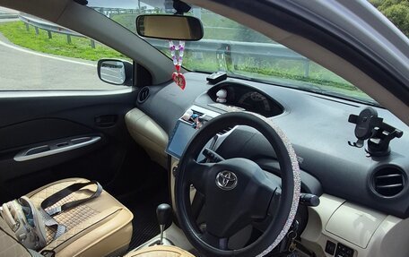 Toyota Belta, 2007 год, 400 000 рублей, 4 фотография