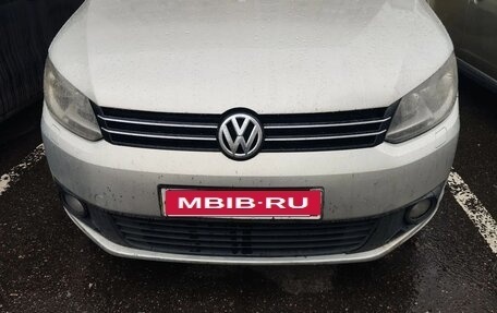 Volkswagen Touran III, 2011 год, 1 200 000 рублей, 1 фотография