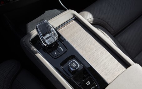 Volvo XC90 II рестайлинг, 2025 год, 9 850 000 рублей, 14 фотография