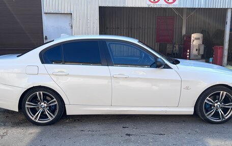 BMW 3 серия, 2010 год, 950 000 рублей, 14 фотография