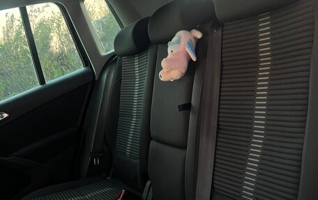 Volkswagen Tiguan I, 2010 год, 650 000 рублей, 5 фотография