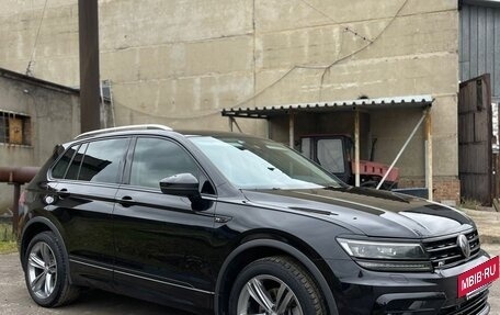 Volkswagen Tiguan II, 2019 год, 3 000 000 рублей, 2 фотография