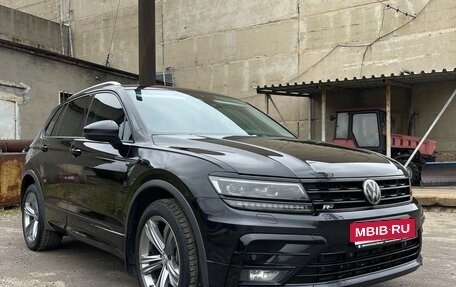 Volkswagen Tiguan II, 2019 год, 3 000 000 рублей, 6 фотография