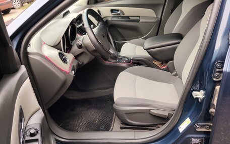 Chevrolet Cruze II, 2010 год, 385 000 рублей, 16 фотография