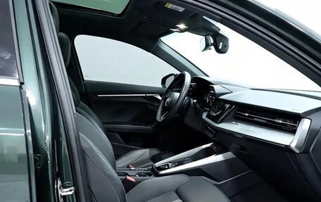 Audi A3, 2023 год, 2 350 000 рублей, 14 фотография
