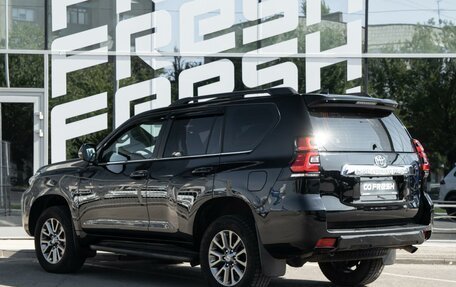 Toyota Land Cruiser Prado 150 рестайлинг 2, 2018 год, 4 369 000 рублей, 2 фотография
