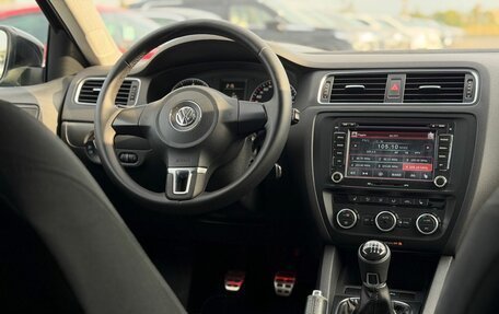 Volkswagen Jetta VI, 2014 год, 900 000 рублей, 23 фотография