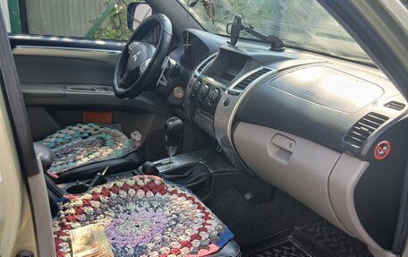 Mitsubishi Pajero Sport II рестайлинг, 2011 год, 1 300 000 рублей, 3 фотография