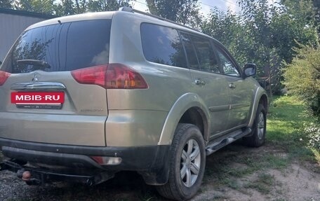Mitsubishi Pajero Sport II рестайлинг, 2011 год, 1 300 000 рублей, 7 фотография