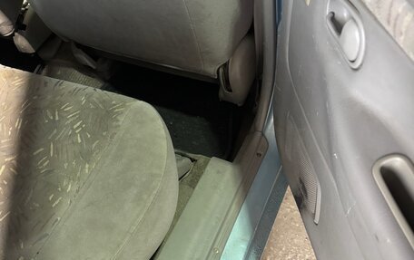 Mazda Demio III (DE), 2000 год, 150 000 рублей, 8 фотография