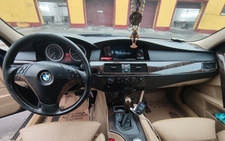 BMW 5 серия, 2005 год, 1 000 000 рублей, 17 фотография