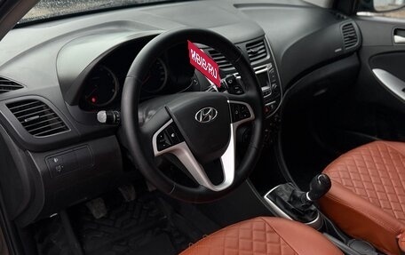 Hyundai Solaris II рестайлинг, 2015 год, 990 000 рублей, 11 фотография