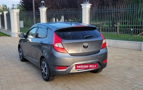 Hyundai Solaris II рестайлинг, 2011 год, 620 000 рублей, 3 фотография