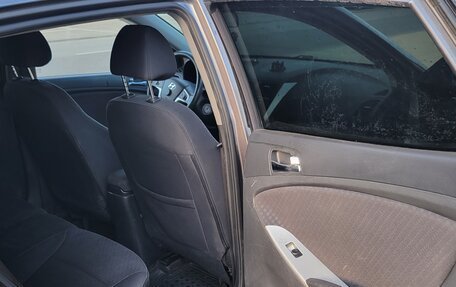 Hyundai Solaris II рестайлинг, 2011 год, 620 000 рублей, 8 фотография