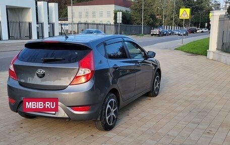 Hyundai Solaris II рестайлинг, 2011 год, 620 000 рублей, 4 фотография
