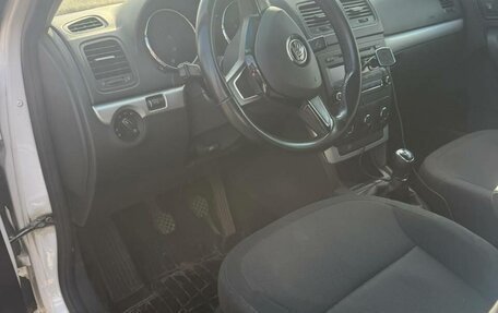 Skoda Yeti I рестайлинг, 2015 год, 780 000 рублей, 6 фотография