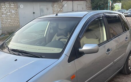 Ford Fiesta, 2007 год, 285 000 рублей, 2 фотография