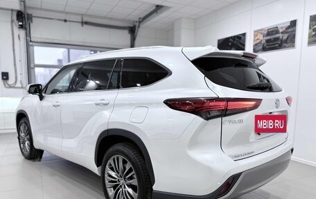 Toyota Highlander, 2026 год, 5 500 000 рублей, 11 фотография