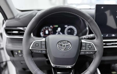 Toyota Highlander, 2026 год, 5 500 000 рублей, 30 фотография