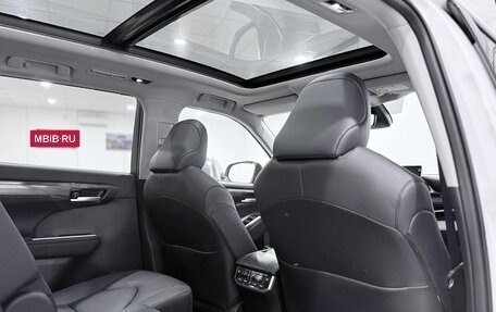 Toyota Highlander, 2026 год, 5 500 000 рублей, 25 фотография