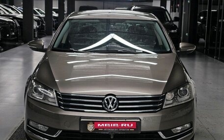 Volkswagen Passat B7, 2011 год, 1 230 000 рублей, 2 фотография