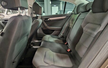 Volkswagen Passat B7, 2011 год, 1 230 000 рублей, 14 фотография