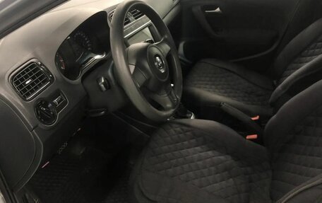 Volkswagen Polo VI (EU Market), 2011 год, 660 000 рублей, 18 фотография