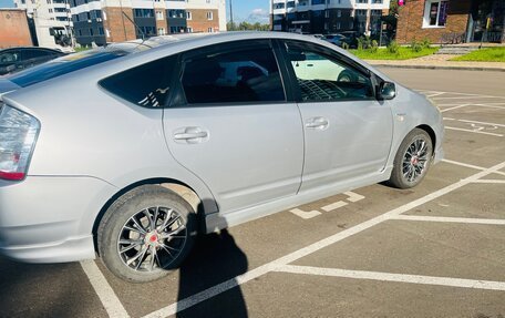 Toyota Prius, 2008 год, 600 000 рублей, 4 фотография