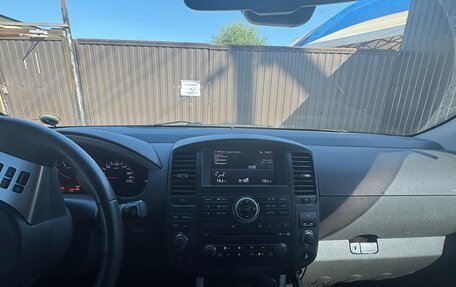 Nissan Pathfinder, 2011 год, 1 600 000 рублей, 2 фотография