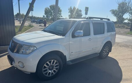 Nissan Pathfinder, 2011 год, 1 600 000 рублей, 3 фотография