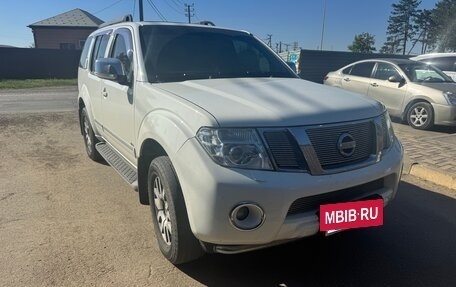 Nissan Pathfinder, 2011 год, 1 600 000 рублей, 9 фотография