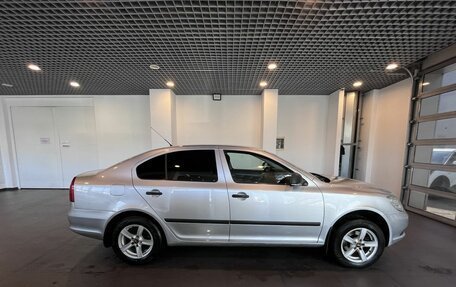 Skoda Octavia, 2011 год, 695 000 рублей, 2 фотография