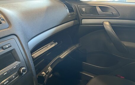 Skoda Octavia, 2011 год, 695 000 рублей, 30 фотография