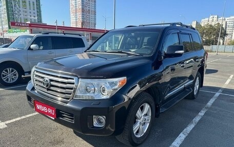 Toyota Land Cruiser 200, 2013 год, 3 326 000 рублей, 1 фотография