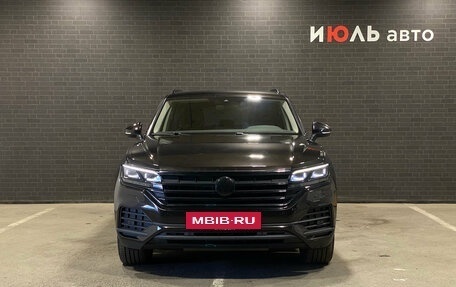 Volkswagen Touareg III, 2019 год, 3 350 000 рублей, 2 фотография
